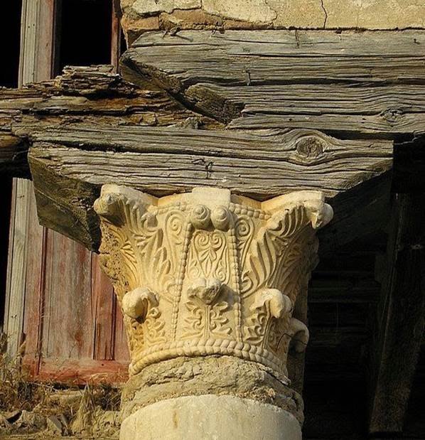 Porche de la casa prioral de San Román de Hornija - Orígenes de Europa