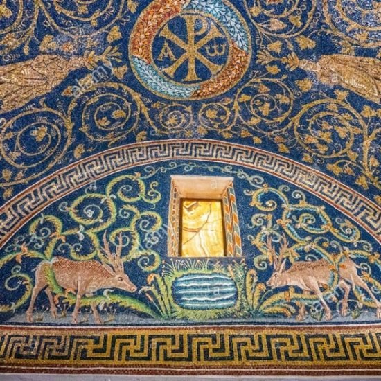 Decoración de una de las bóvedas laterales del Mausoleo Gala Placidia - Orígenes de Europa