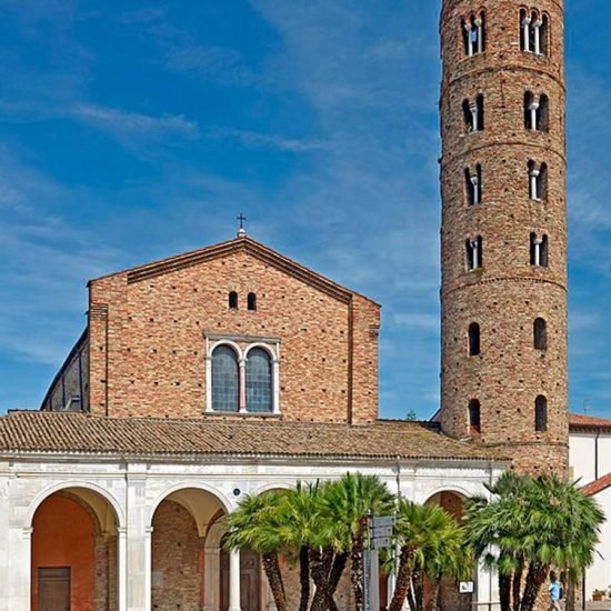 Basílica San Apolinar El Nuevo Orígenes de Europa (Urbs Regia)