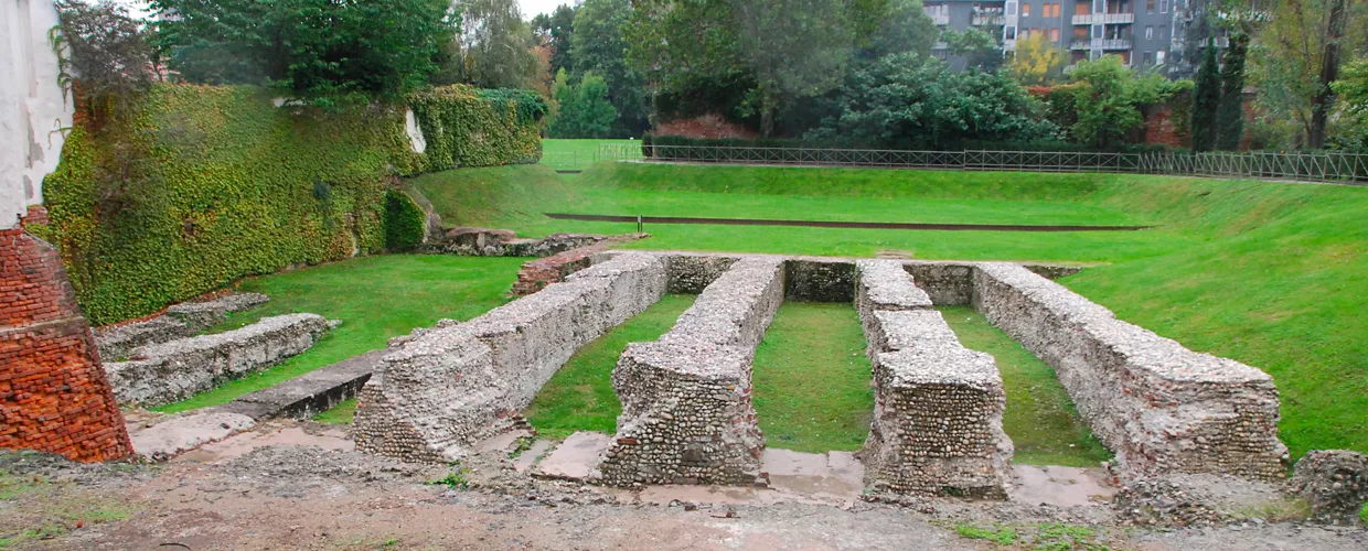 ANFITEATRO DI MEDIOLANUM (MILÁN, ITALIA) | Imagen obtenida de: https://www.italia.it/de/lombardei/mailand/kulturstaetten/park-des-roemischen-amphitheaters-und-antiquarium-alda-levi