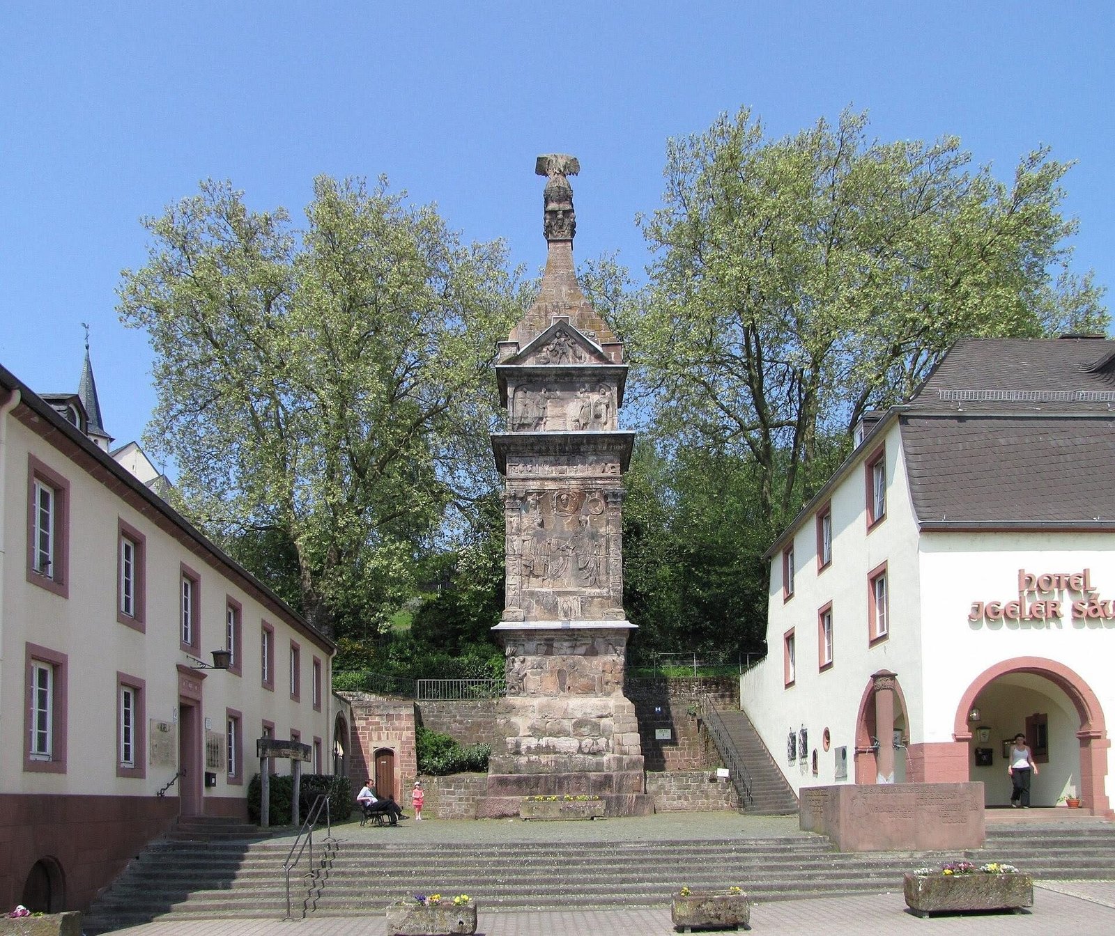 COLUMNA DE IGEL (TRÉVERIS, ALEMANIA) | Imagen extraída de Wikipedia