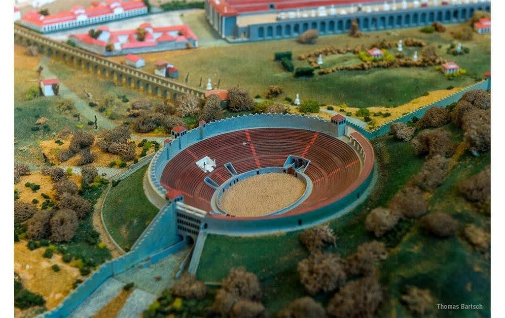 RECREACIÓN DEL ANFITEATRO EN ÉPOCA ROMANA (TRÉVERIS, ALEMANIA) | Imagen obtenida de Kuladig
