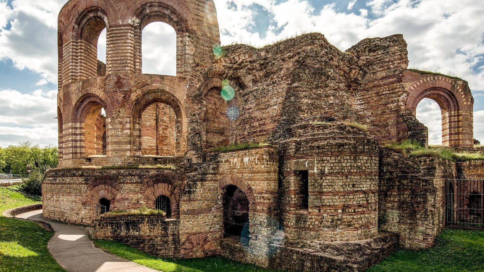 KAISERTHERMEN (TRÉVERIS ALEMANIA) | Imagen obtenida de: https://www.visitmosel.de/stadt-kultur/poi/kaiserthermen-unesco-welterbe