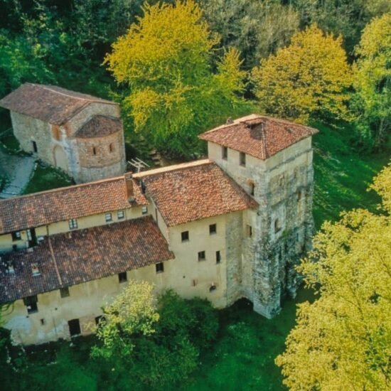 MONASTERIO DE TORBA (LOMBARDIA, ITALIA) | Imagen extraída de Longobardi in Italia