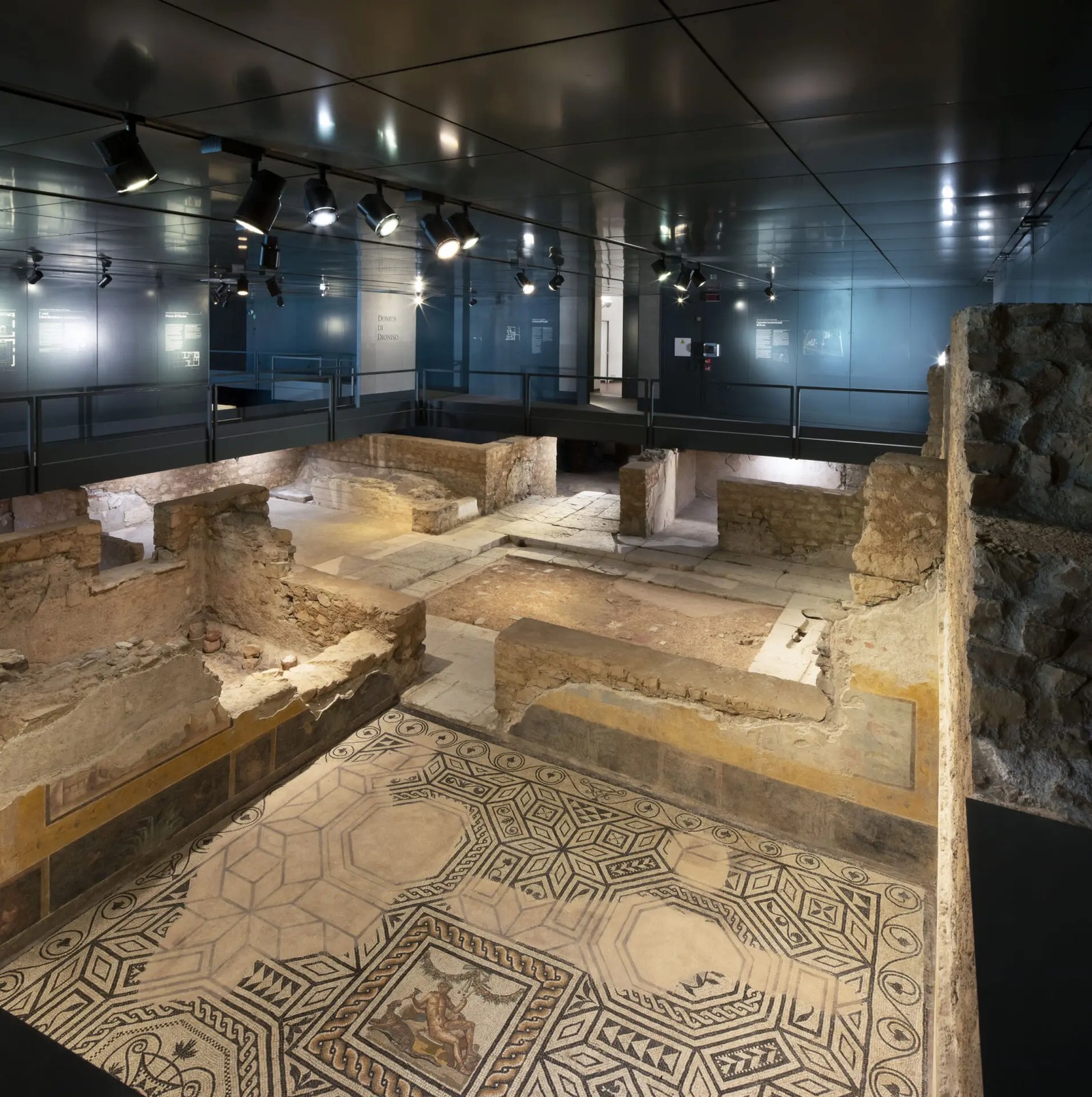 DOMUS DE LA ORTAGLIA (BRESCIA, ITALIA) | Imagen obtenida de: https://www.bresciamusei.com/en/museums-and-venues/santa-giulia-museum/
