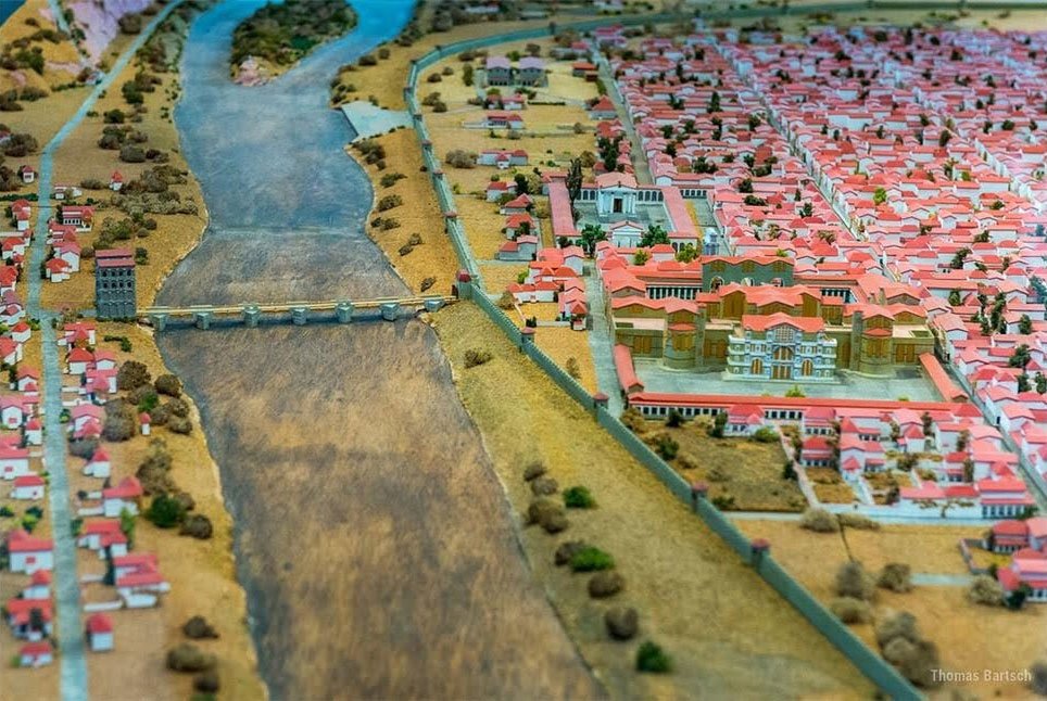 RECREACIÓN PUENTE ROMANO (TRÉVERIS, ALEMANIA) | Imagen obtenida de Kuladig