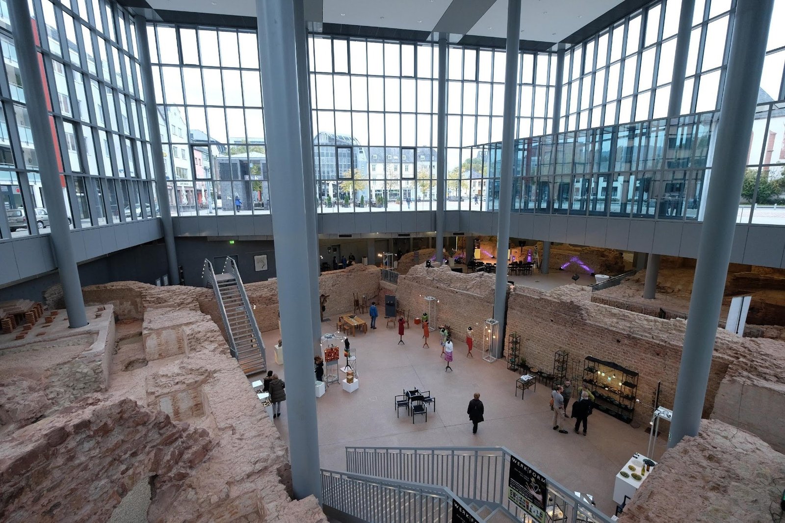 TERMAS DEL FORO (TRÉVERIS, ALEMANIA) | Imagen obtenida de: https://https://en.wikipedia.org/wiki/Forum_Baths,_Trier#/media/File:Trier,_Germany_-_panoramio_(49).jpg