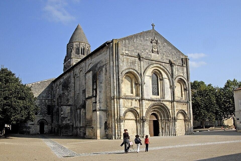 ABADÍA DE LAS DAMAS (SAINTES, FRANCIA)