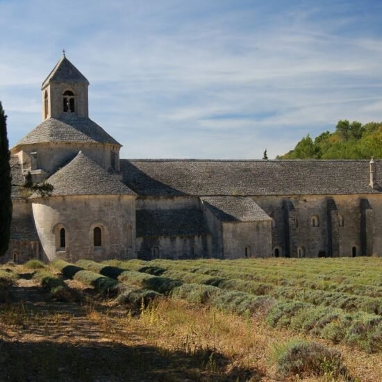 ABADÍA DE NUESTRA SEÑORA DE SÉNANQUE (GORDES, FRANCIA)