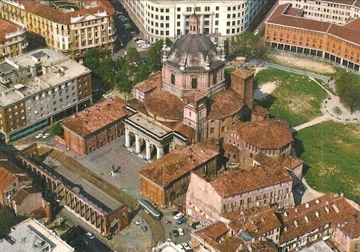 BASILICA Y COLUMNATA DE SAN LORENZO (MILÁN, ITALIA) | Imagen obtenida de: http://www.archetipo01.it/2017/11/08/la-basilica-le-colonne-san-lorenzo/