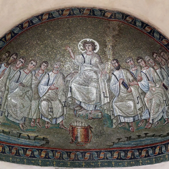 BASILICA Y COLUMNATA DE SAN LORENZO (MILÁN, ITALIA) | Imagen obtenida de https://www.finestresullarte.info/es/arte-antiguo/milan-la-esplendida-capilla-de-sant-aquilino-vuelve-a-estar-a-la-vista-restauracion-finalizada