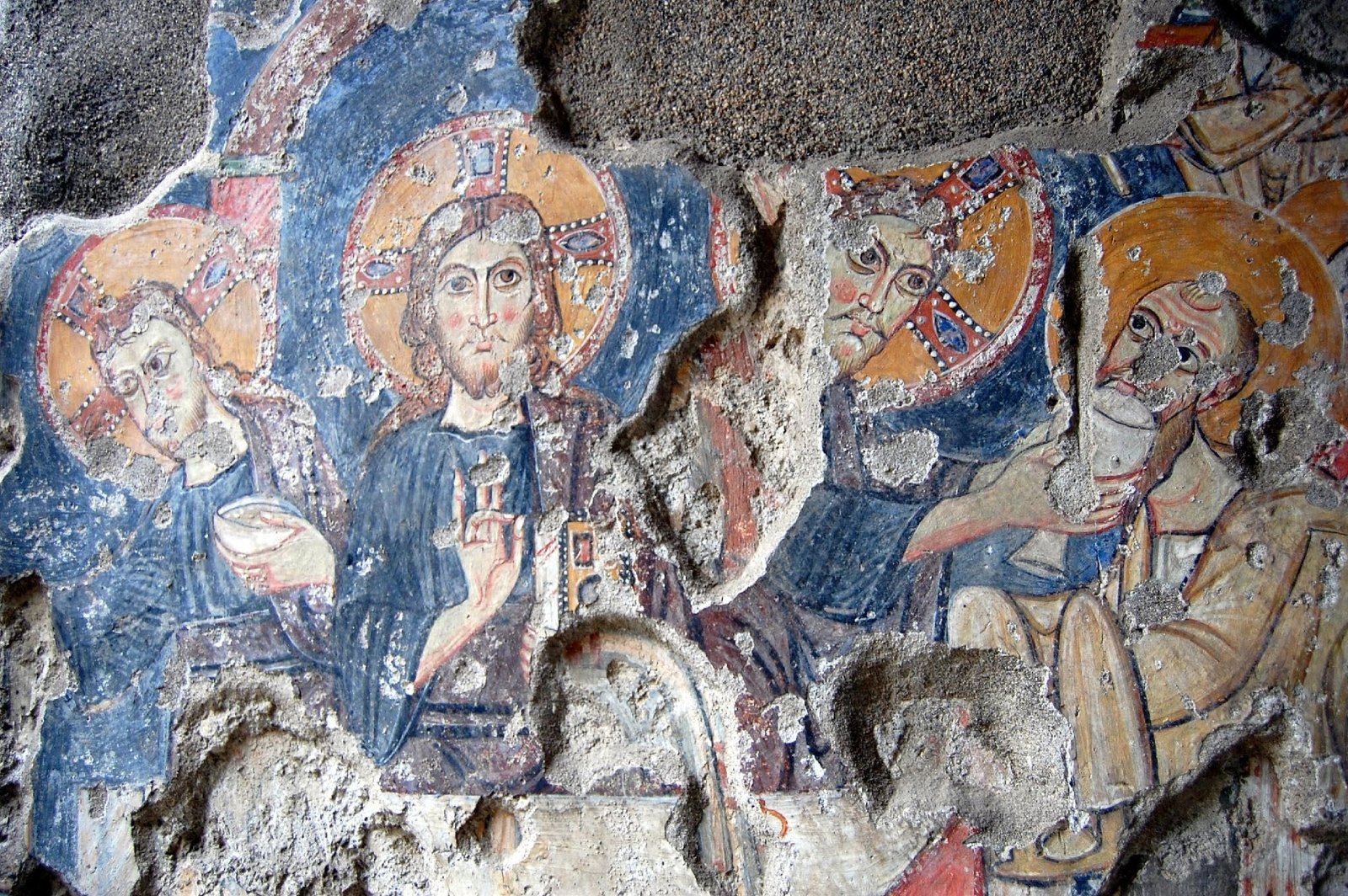 BASÍLICAS PALEOCRISTIANAS DE CIMITILE (NÁPOLES, ITALIA) | Imagen obtenida de https://www.urbipedia.org/hoja/Basílicas_paleocristianas_de_Cimitile#/media/Archivo:Gesù_Eucarestia_–_Cimitile.jpg