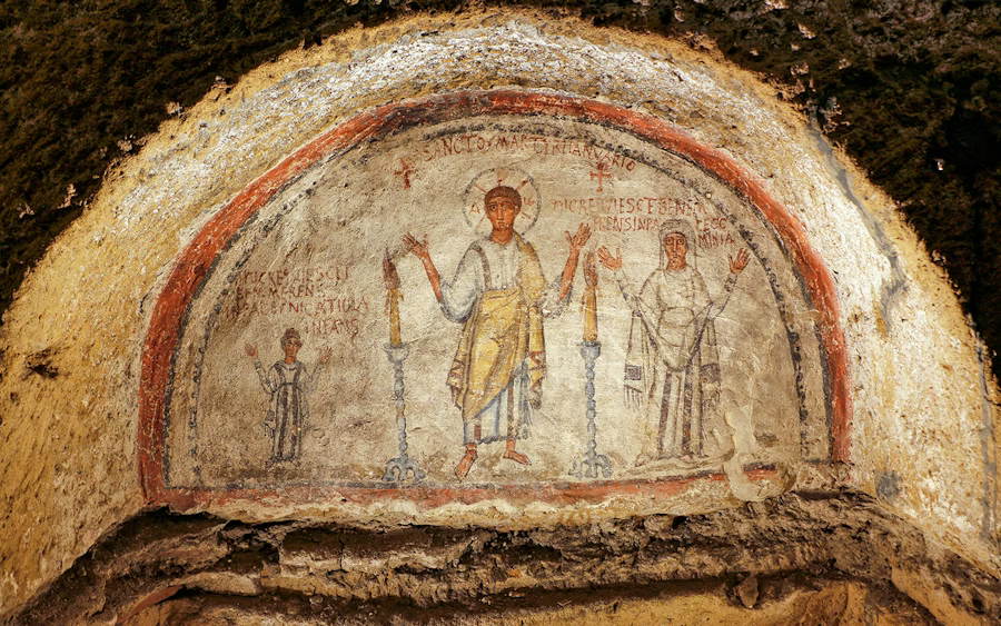 CATACUMBAS DE SAN GENARO (NÁPOLES, ITALIA) | Imagen obtenida de: https://www.tickets-naples.com/es/catacombs-of-san-gaudioso/
