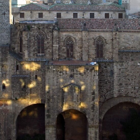 MURALLA ROMANA, VISIGODA Y ALTOMEDIEVAL (BARCELONA, ESPAÑA) | Capilla gótica de Santa Ágata construida sobre un tramo de la muralla | (© FOTO: AJUNTAMENT DE BARCELONA)