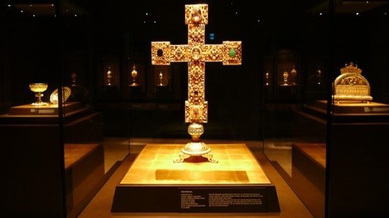 St. Peter Cathedral - galleria 7