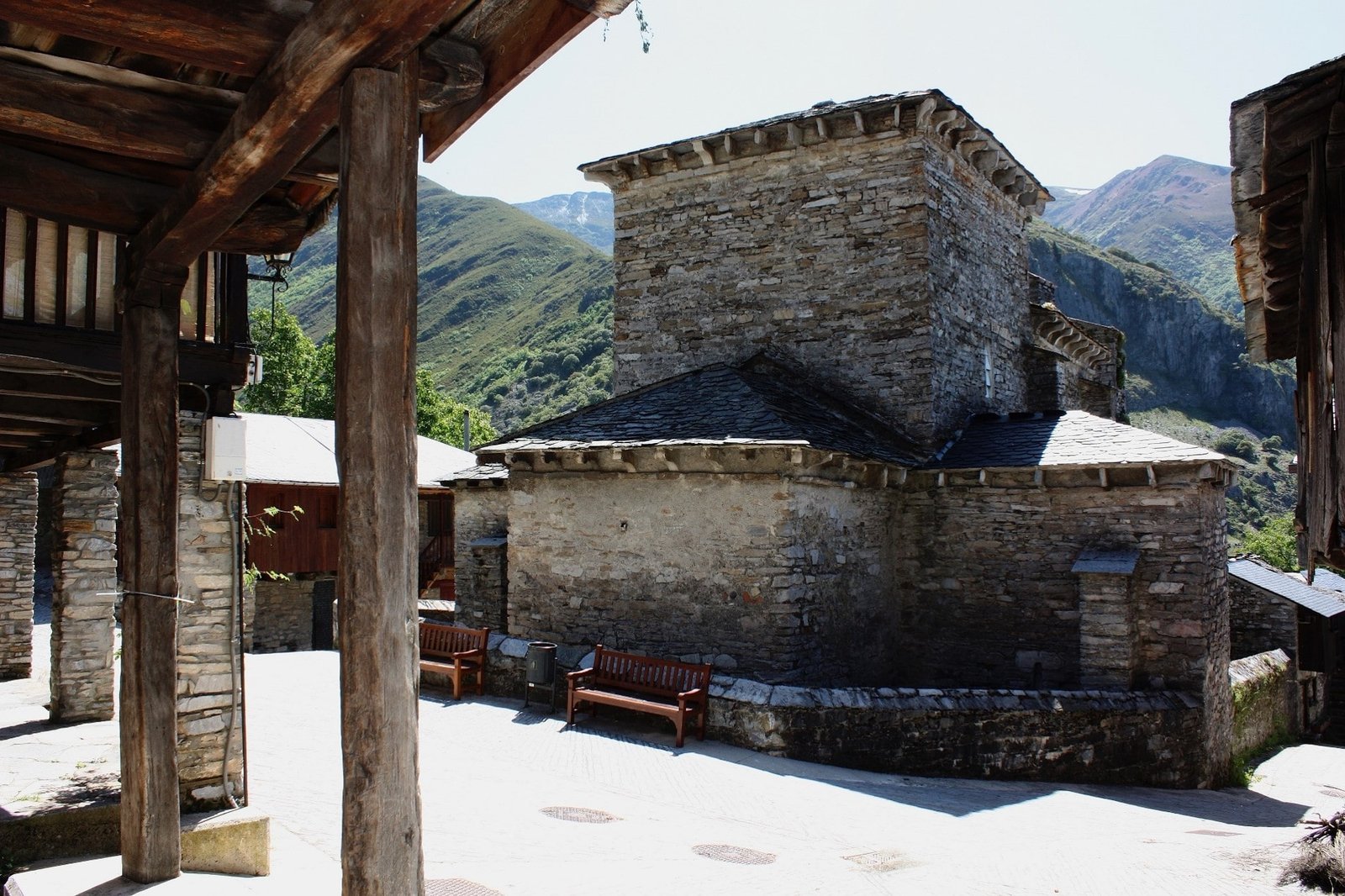 Santiago de Peñalba - galleria 2