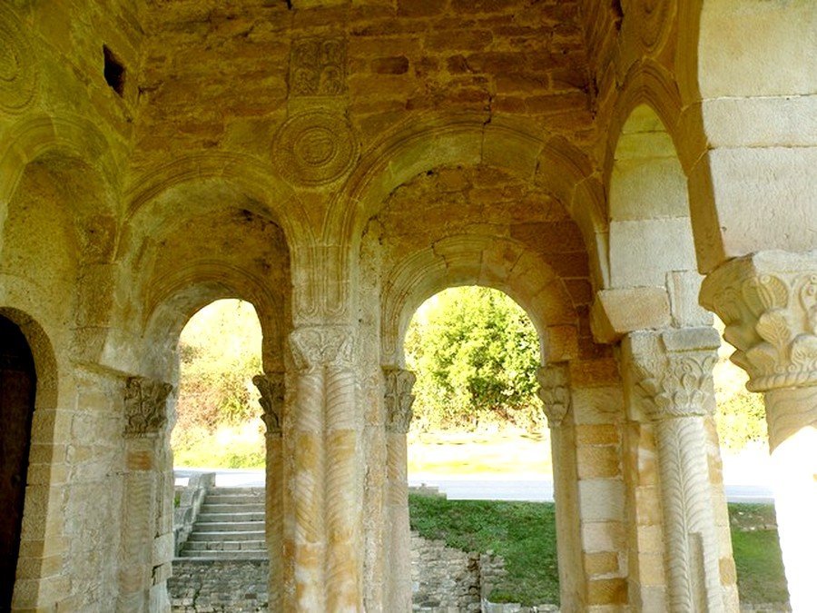 Santa María del Naranco - galleria 10