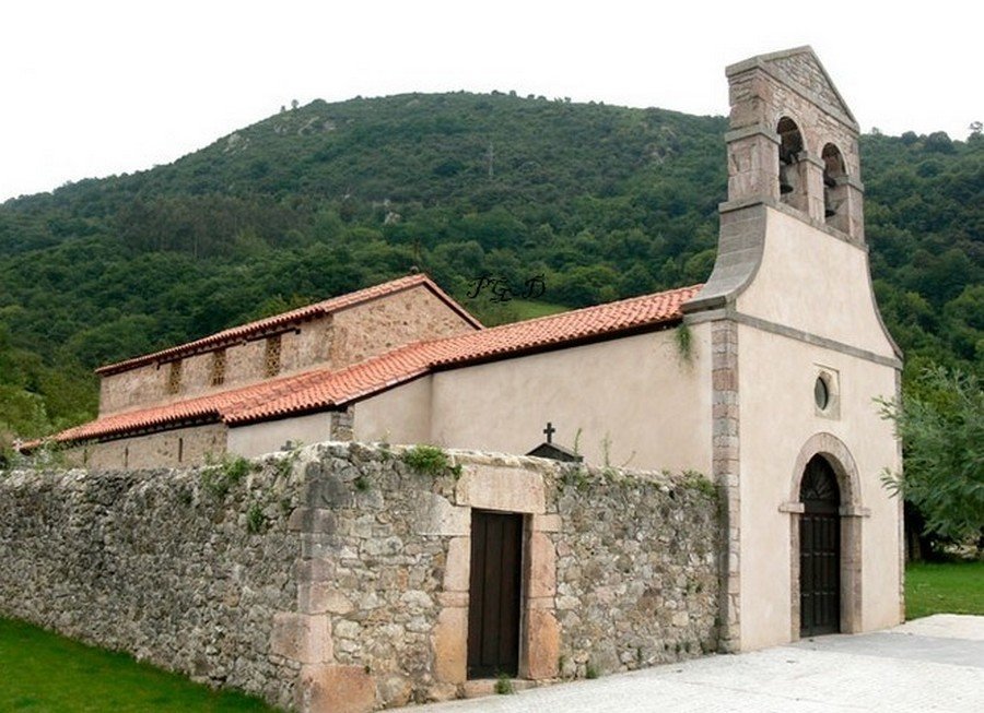 San Adriano de Tuñón - galleria 1
