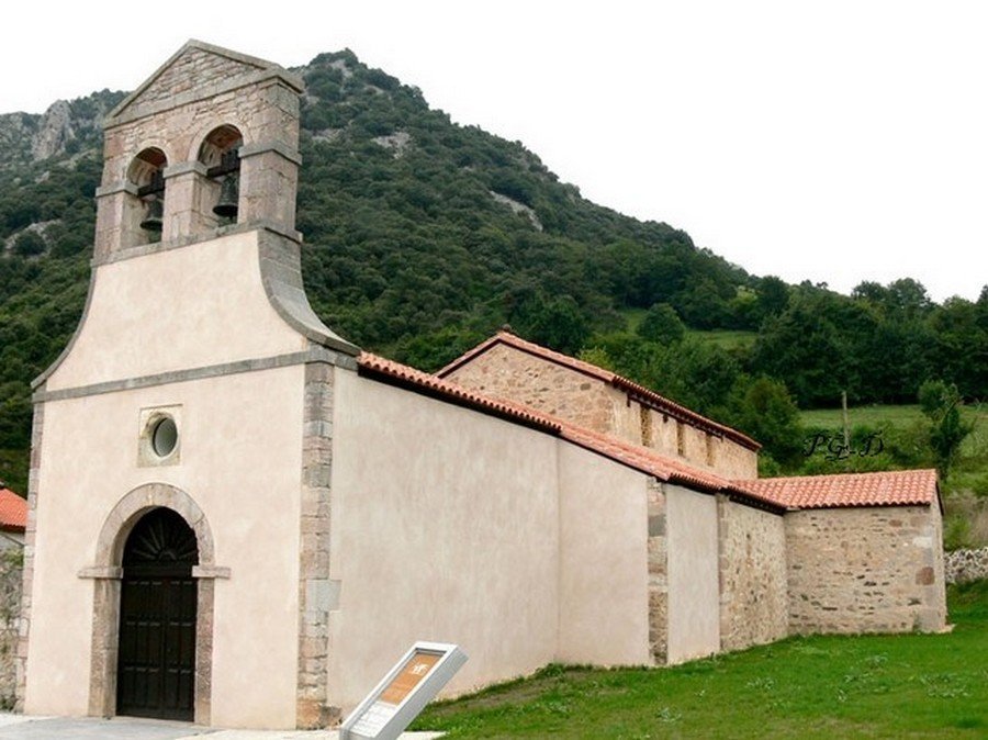 San Adriano de Tuñón - galleria 2