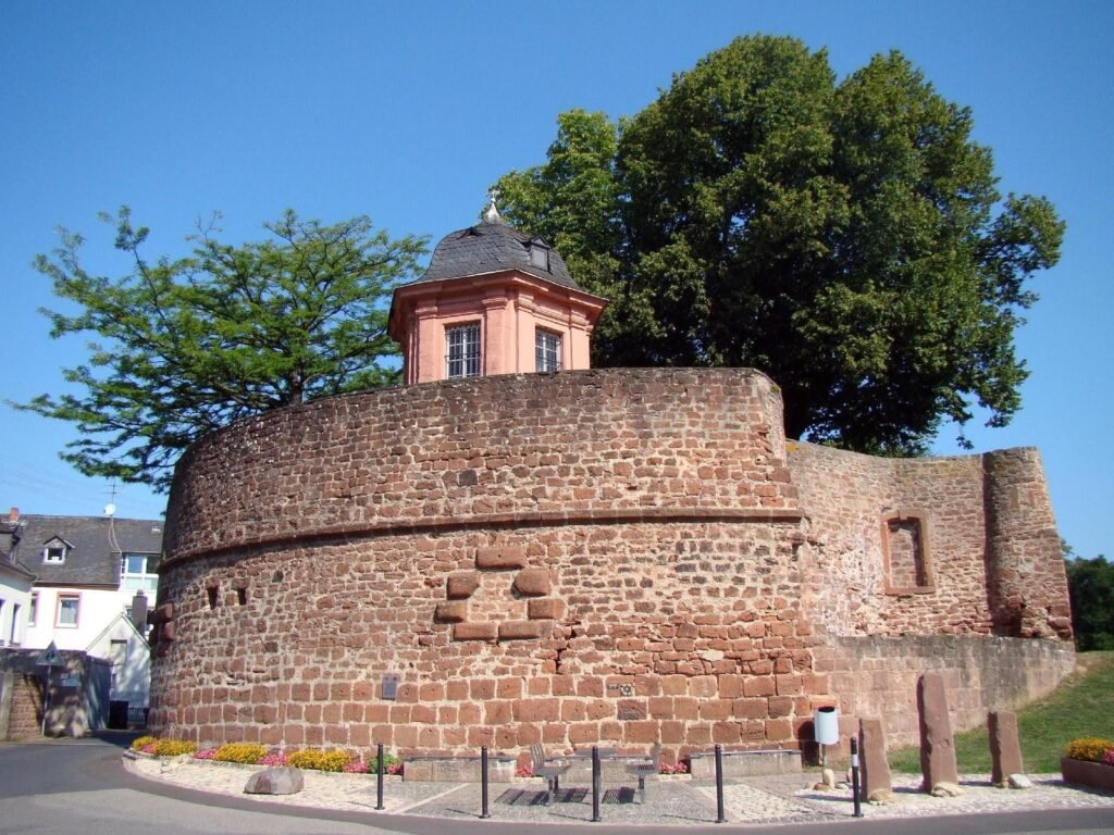 VILLA DE PFALZEL